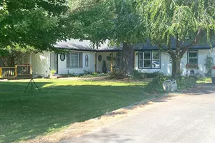 753 W Evans Creek Rd, Rogue River, OR 97537 - Photo 5