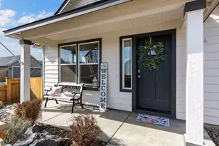 3234 NW 9th Ln, Redmond, OR 97756 - Photo 1