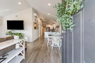 3234 NW 9th Ln, Redmond, OR 97756 - Photo 3