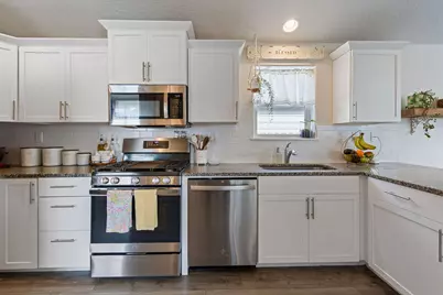 3234 NW 9th Lane, Redmond, OR 97756 - Photo 9