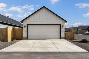 3234 NW 9th Ln, Redmond, OR 97756 - Photo 19