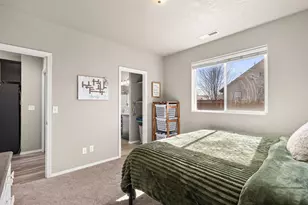 2748 NE 6th Dr, Redmond, OR 97756 - Photo 11