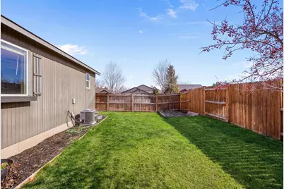 2748 NE 6th Drive, Redmond, OR 97756 - Photo 19