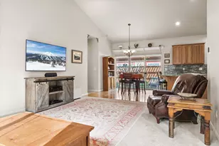 1245 SW Tanner Ct, Bend, OR 97702 - Photo 7