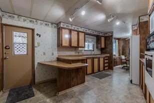 315 W Evans Creek, Rogue River, OR 97537 - Photo 9