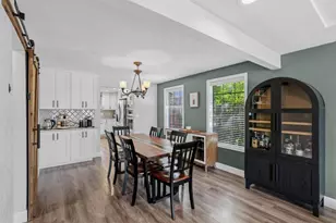 2374 Fairfield Dr, Medford, OR 97504 - Photo 9