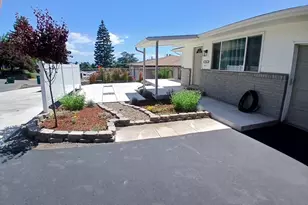 1752 Kimberly Dr, Klamath Falls, OR 97603 - Photo 1