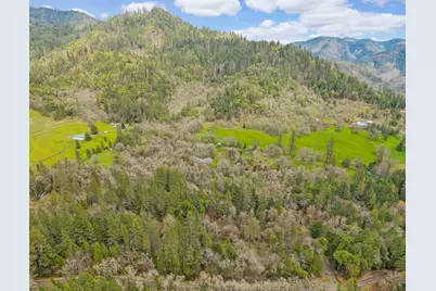 13645 E Evans Creek Road, Rogue River, OR 97537 - Photo 5