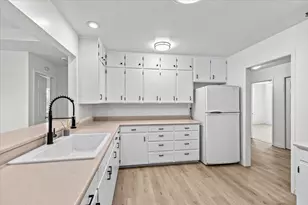 4127 Fern Valley Rd, Phoenix, OR 97535 - Photo 19