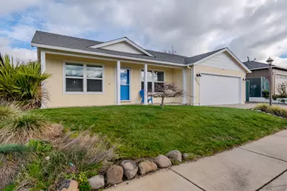 2335 New Haven Drive, Central Point, OR 97502 - Photo 3