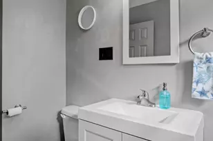 325 W Barnett Rd, Medford, OR 97501 - Photo 19