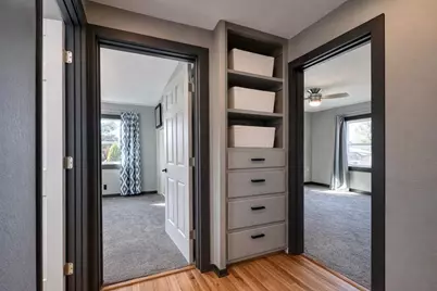 325 W Barnett Road, Medford, OR 97501 - Photo 13