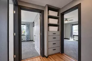 325 W Barnett Rd, Medford, OR 97501 - Photo 13