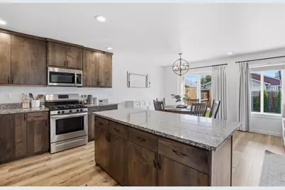 1619 S Columbus Avenue, Medford, OR 97501 - Photo 13