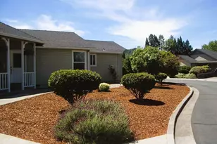 1721 SE Brookhurst Way, Grants Pass, OR 97527 - Photo 27