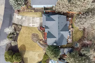 20786 Mira Cir, Bend, OR 97703 - Photo 49