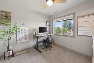 20786 Mira Cir, Bend, OR 97703 - Photo 23