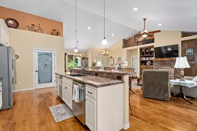 1260 Pinecrest Drive, Grants Pass, OR 97526 - Photo 17