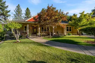 1260 Pinecrest Dr, Grants Pass, OR 97526 - Photo 5