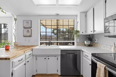 3208 Burton Drive, Medford, OR 97504 - Photo 9