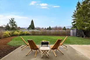 3208 Burton Dr, Medford, OR 97504 - Photo 3