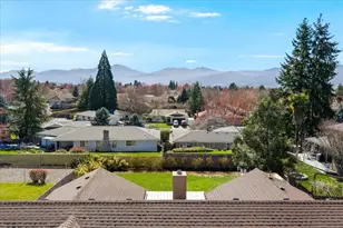 3208 Burton Dr, Medford, OR 97504 - Photo 37