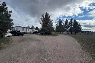 8685 Sisters View Pl, Terrebonne, OR 97760 - Photo 3