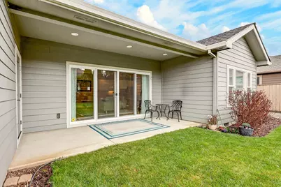 988 Pumpkin Ridge, Eagle Point, OR 97524 - Photo 5