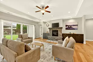 988 Pumpkin Rdg, Eagle Point, OR 97524 - Photo 11