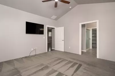 650 Golden Peak Drive, Central Point, OR 97502 - Photo 9