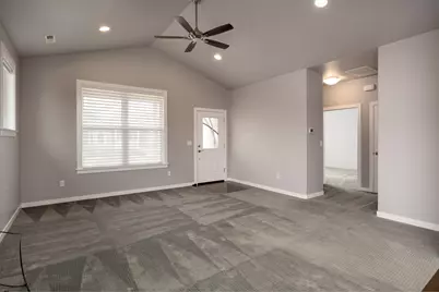 650 Golden Peak Drive, Central Point, OR 97502 - Photo 5