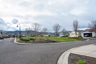 650 Golden Peak Dr, Central Point, OR 97502 - Photo 19
