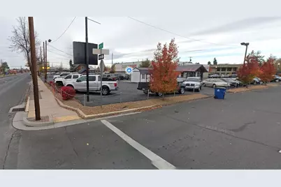 560 NW Birch Avenue, Redmond, OR 97756 - Photo 3