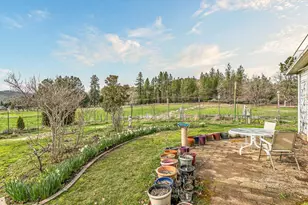 6901 Old Stage Rd, Central Point, OR 97502 - Photo 17