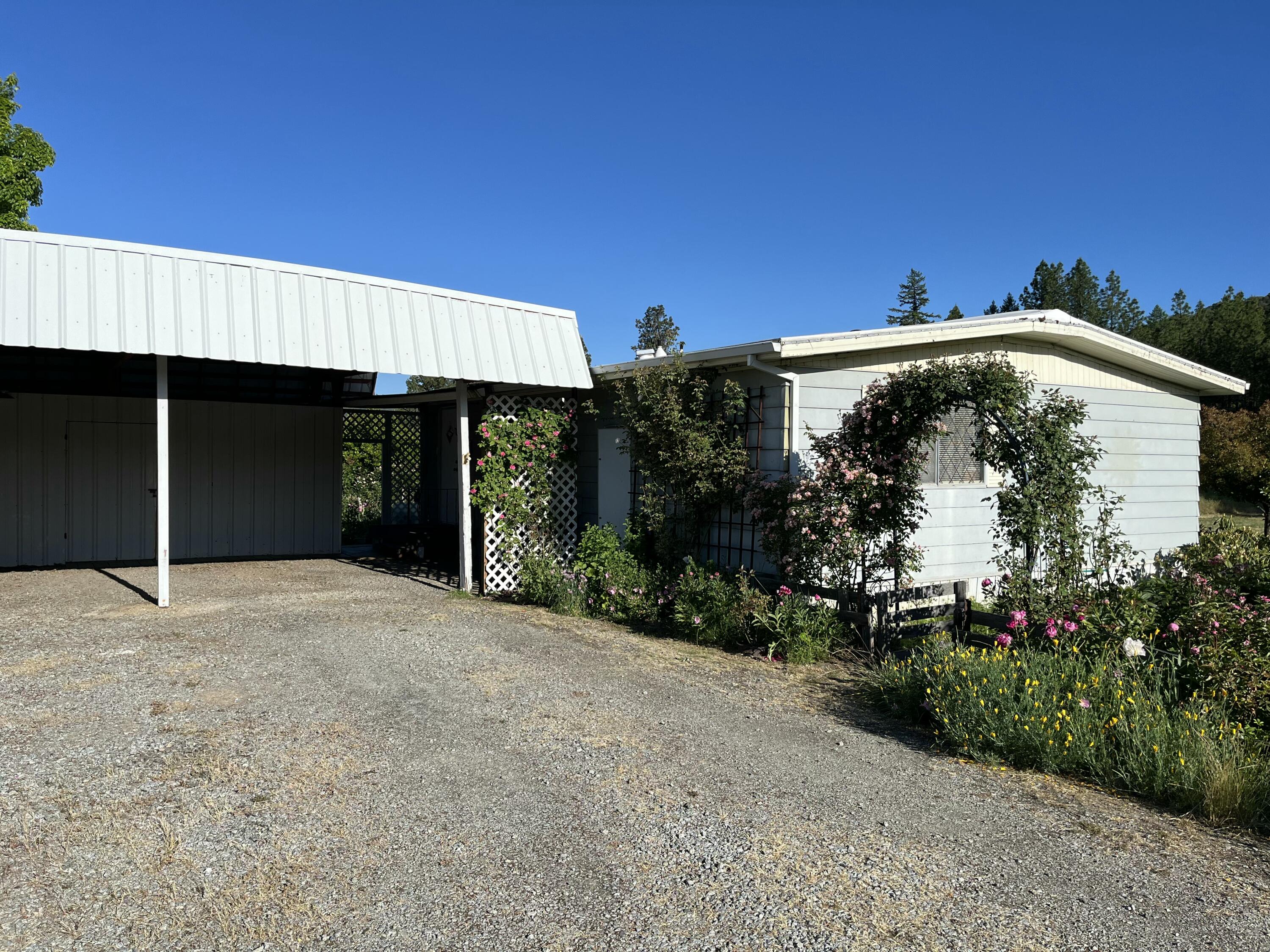 6901 Old Stage Rd #UNIT 24, Central Point, OR 97502 - MLS 220216556 ...