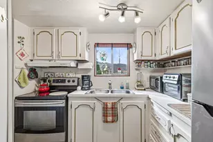 6901 Old Stage Rd, Central Point, OR 97502 - Photo 5