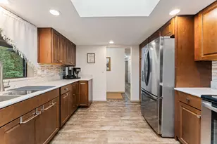 207 Crossbow Ln, Grants Pass, OR 97526 - Photo 5