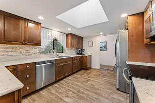 207 Crossbow Ln, Grants Pass, OR 97526 - Photo 3