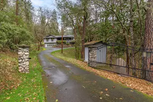 207 Crossbow Ln, Grants Pass, OR 97526 - Photo 39