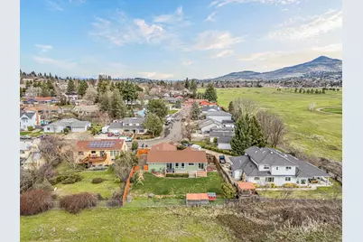 2854 Yvonne Road, Medford, OR 97504 - Photo 47