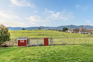 2854 Yvonne Rd, Medford, OR 97504 - Photo 33