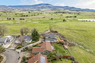 2854 Yvonne Rd, Medford, OR 97504 - Photo 39