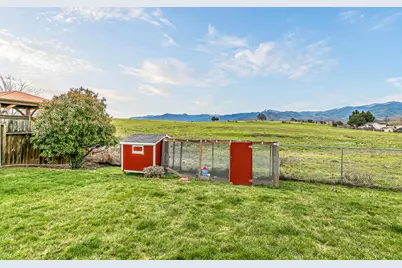 2854 Yvonne Road, Medford, OR 97504 - Photo 41