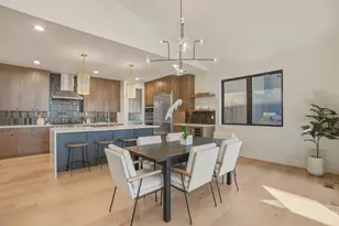 62475 NW Woodsman Loop, Bend, OR 97703 - Photo 17