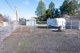 398 SE Court St, Prineville, OR 97754 - Photo 25