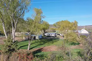 972 S Main St, Prineville, OR 97754 - Photo 29