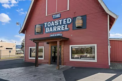 2039 Redwood Avenue, Grants Pass, OR 97527 - Photo 1