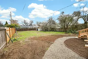 820 Broad St, Medford, OR 97501 - Photo 27