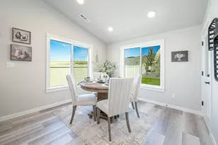 2452 Yamsay Dr, Medford, OR 97504 - Photo 7