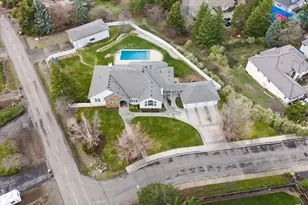 1501 Satellite Dr, Medford, OR 97504 - Photo 5